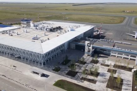Пуховый платок и память о Гагарине: Путину представили новый терминал аэропорта Оренбурга