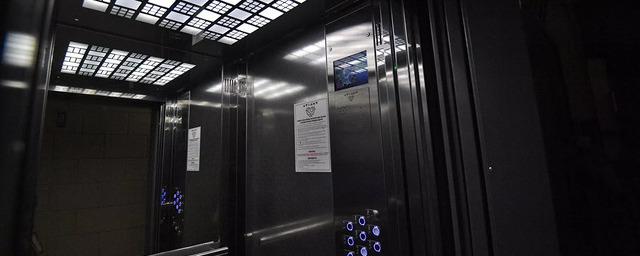 В московском вузе упал лифт