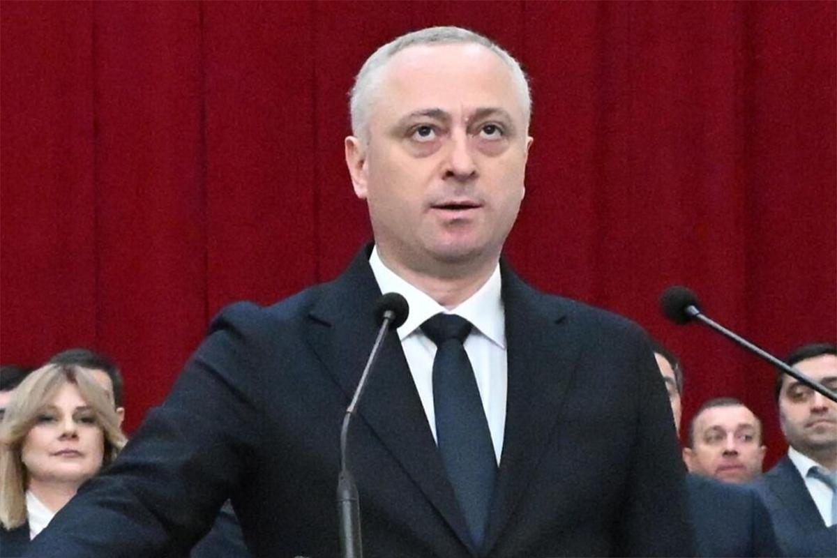 Абхазский политик пытался выехать в РФ без прав и с подозреваемым по статье УК