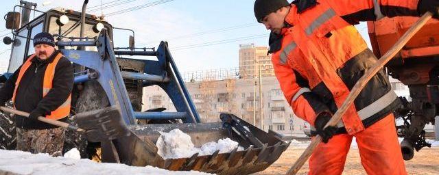 Из Омска за новогодние каникулы вывезли 35 тысяч кубометров снега