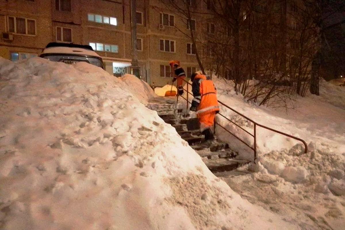 В Городском округе Пушкинский мобилизованы более 600 коммунальщиков и 266 единиц спецтехники для ликвидации последствий циклона