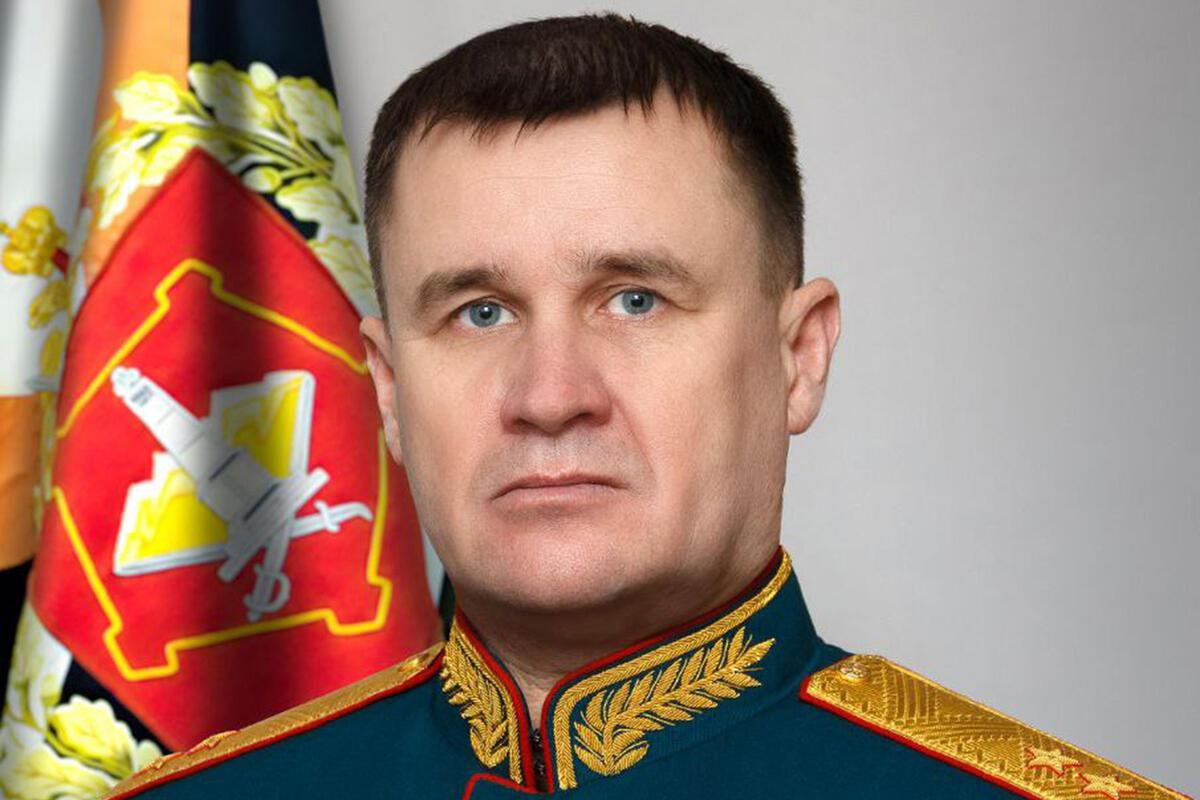 Белоусов вручил Мордвичеву штандарт главкома Сухопутных войск