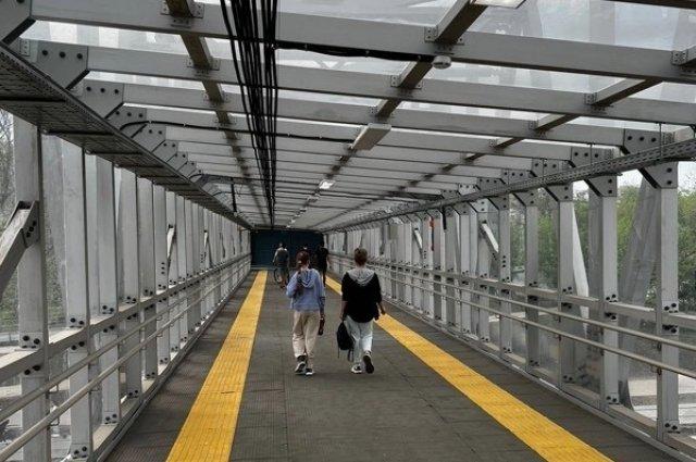 В Самаре на Мехзаводе появился надземный пешеходный переход