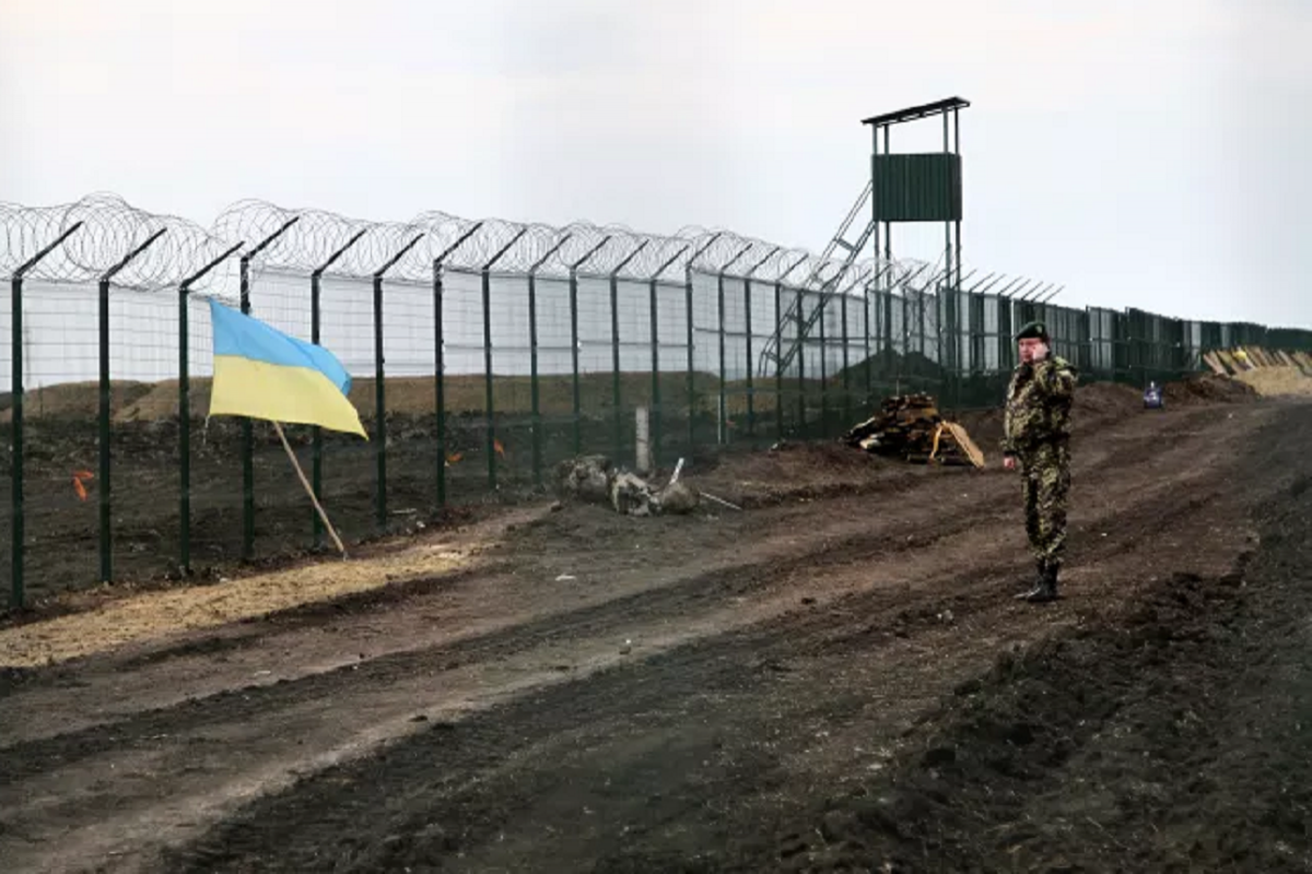 Жители Молдавии спасли уплывавшего от украинских пограничников мужчину