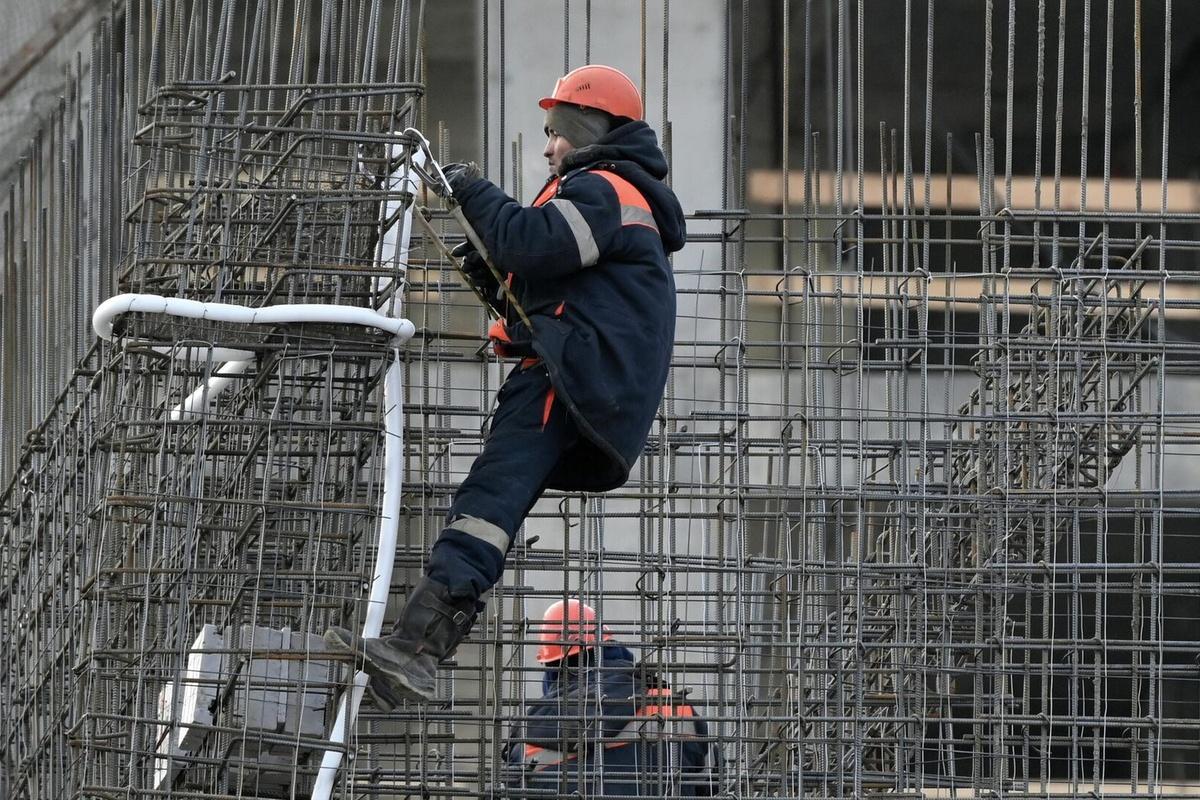 Число пострадавших на стройке в Ингушетии выросло до трех