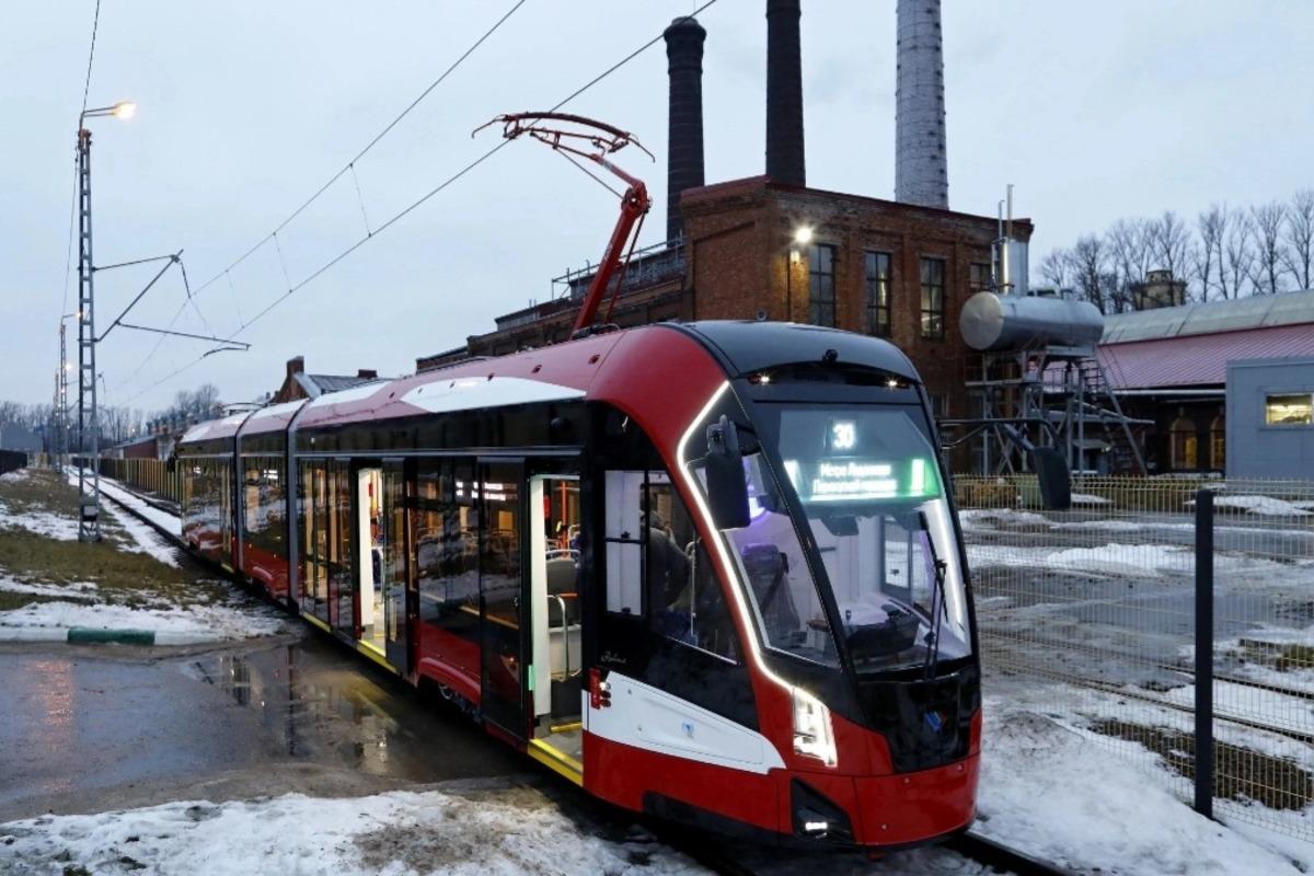 Петербург получит 22 трамвая модели 71-932 «Невский»