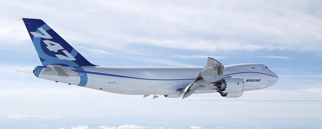 В Новосибирске грузовой Boeing 747 вынужденно совершил экстренную посадку