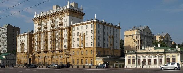 В Москве задержали «сына Байдена» при попытке перебросить письмо через ограду посольства США