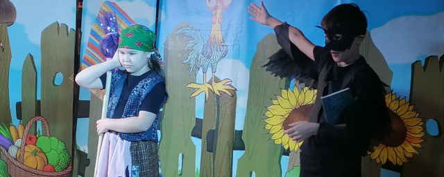 В Высоковске детский театр «Фантазеры» показал спектакль по мотивам сказки «Маленькая Баба-Яга»