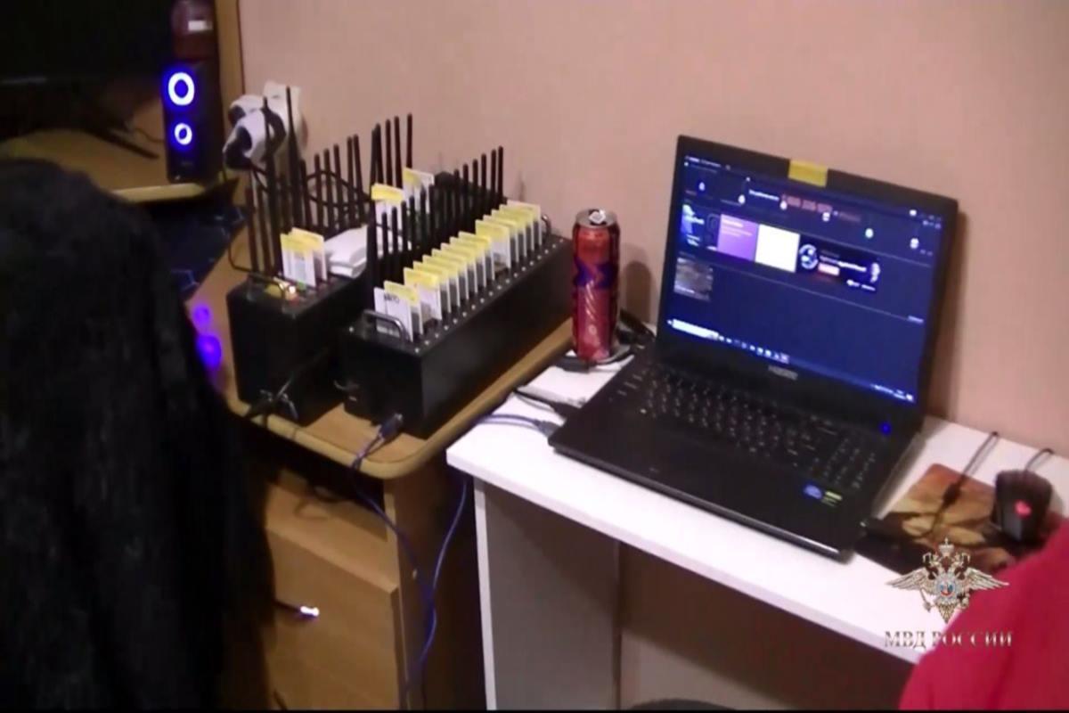 В Липецке и  регионах обезвредили синдикат, технически обеспечивавший телефонные мошенничества