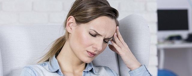 Врач Марина Астафьева назвала головную боль самым частым симптомом омикрон-штамма