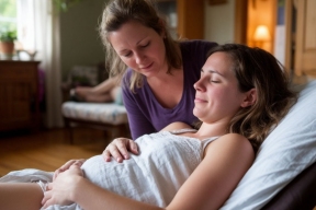 Мифы и реальность: омолаживают ли роды женский организм? Врачи и психологи поделились мнением о влиянии родов на женское здоровье