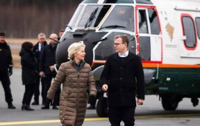 Мария Захарова объяснила, зачем Урсула Фон дер Ляйен приземлилась на вертолете у российско-финской границы