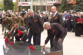 В Егорьевске возложили цветы к Вечному огню у мемориала Воинской славы