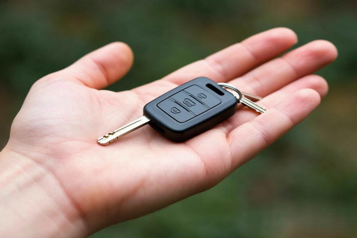 Lada Vesta и зимние шины: ветерану СВО в Якутске передали адаптированный автомобиль