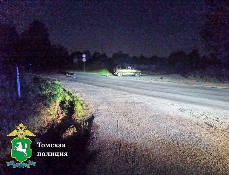 В Томском районе Chevrolet Niva врезалась в мопед с двумя школьниками