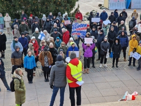 Акция против закрытия границы с РФ прошла в Хельсинки