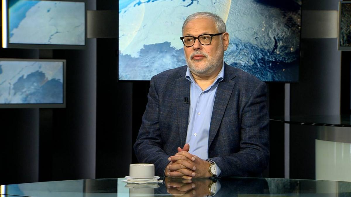 «Картошки хватит до сентября»: Хазин рассказал, почему Прибалтика приползет к России