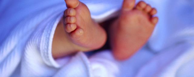 В Бурятии в подъезде жилого дома в пакете был обнаружен живой младенец