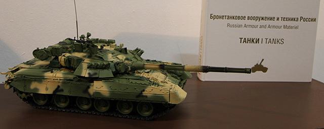 «Омсктрансмаш» пополнил свой музей моделью танка Т-80