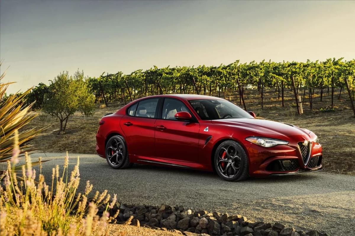 Alfa Romeo выпустит два кроссовера к 2019 году