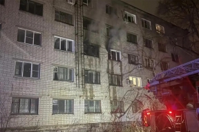 Кошмар на Суворова: ночной пожар в Хабаровске унес жизни двоих, детей спасали автолестницей