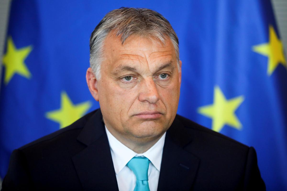 В Венгрии митинговали против премьера Виктора Орбана