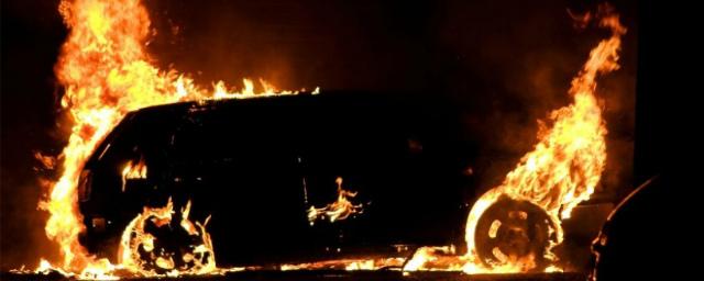 В Оренбурге загорелся автомобиль местного жителя