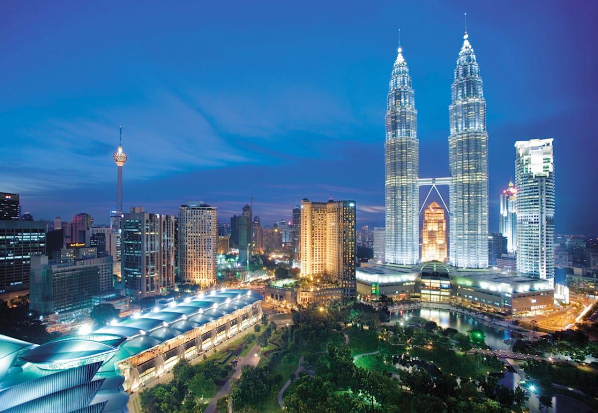 Малайзия туризм. Башни Петронас Малайзия. Kuala Lumpur, Малайзия. Башни Петронас Куала-Лумпур. Твин Тауэрс Малайзия.
