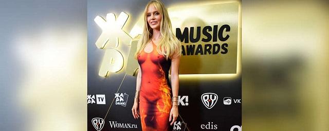 Глюкоза взбудоражила всех на «ЖАРА Music Awards» в платье с эффектом обнаженного тела