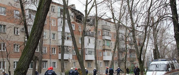 СКР возбудил дело по факту взрыва газа в пятиэтажке в Таганроге