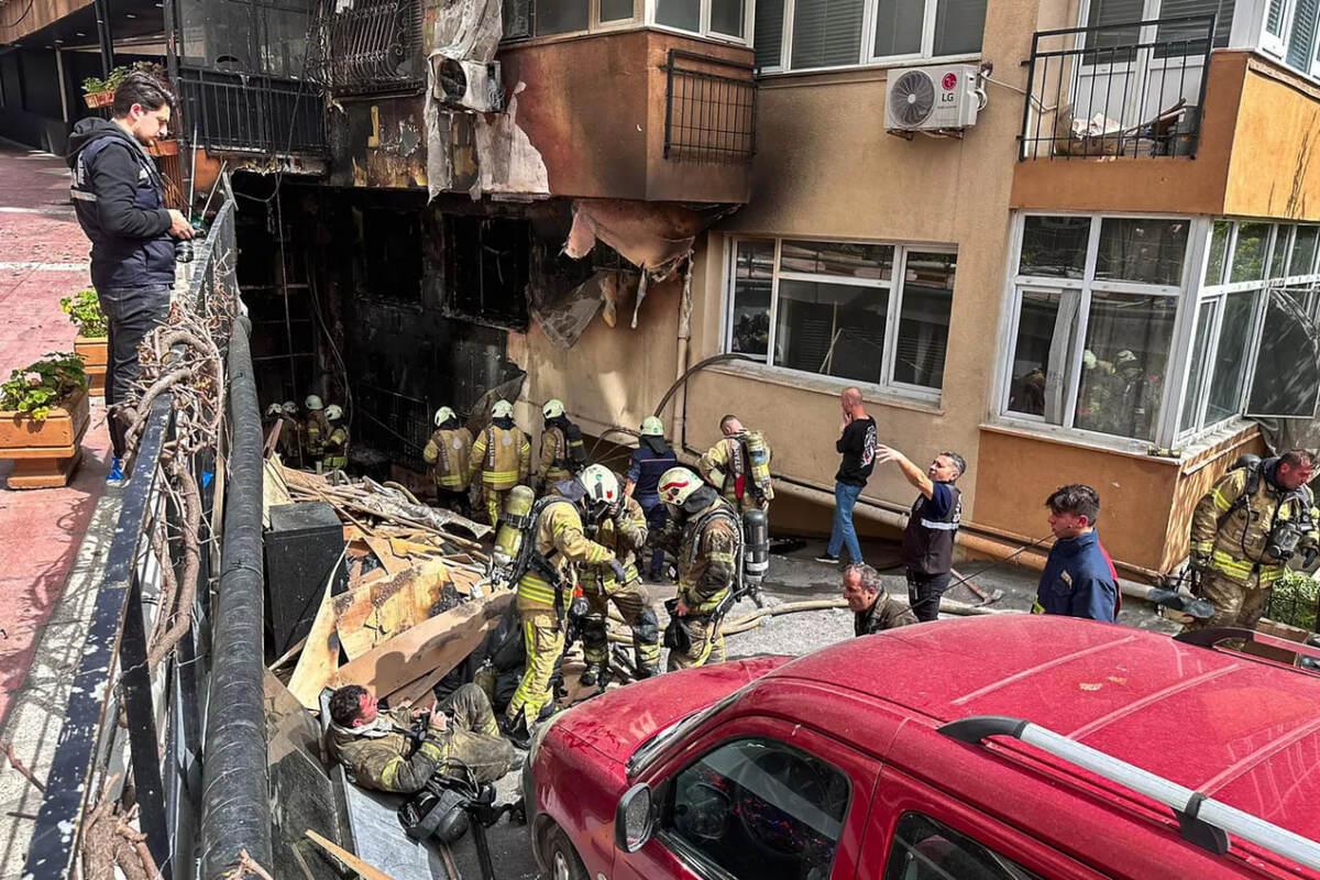 В Стамбуле назвали количество погибших при возгорании жилого дома