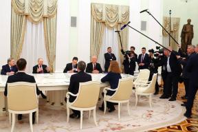 Bloomberg анонсирует новый визит Уиткоффа и Кушнера в Москву в ближайшее время