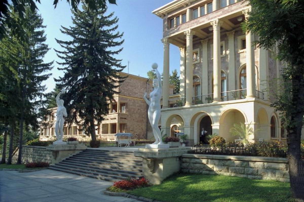 Земли управделами президента очищают от коррупционной застройки