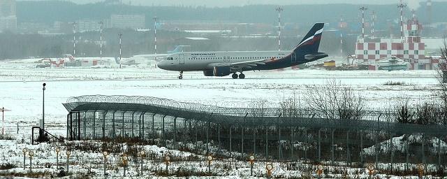 На Урале вылет самолета задержали из-за плохого самочувствия пассажира