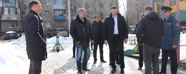 Денис Семенов вместе с коллегами осмотрел улицы и дворы Павловского Посада