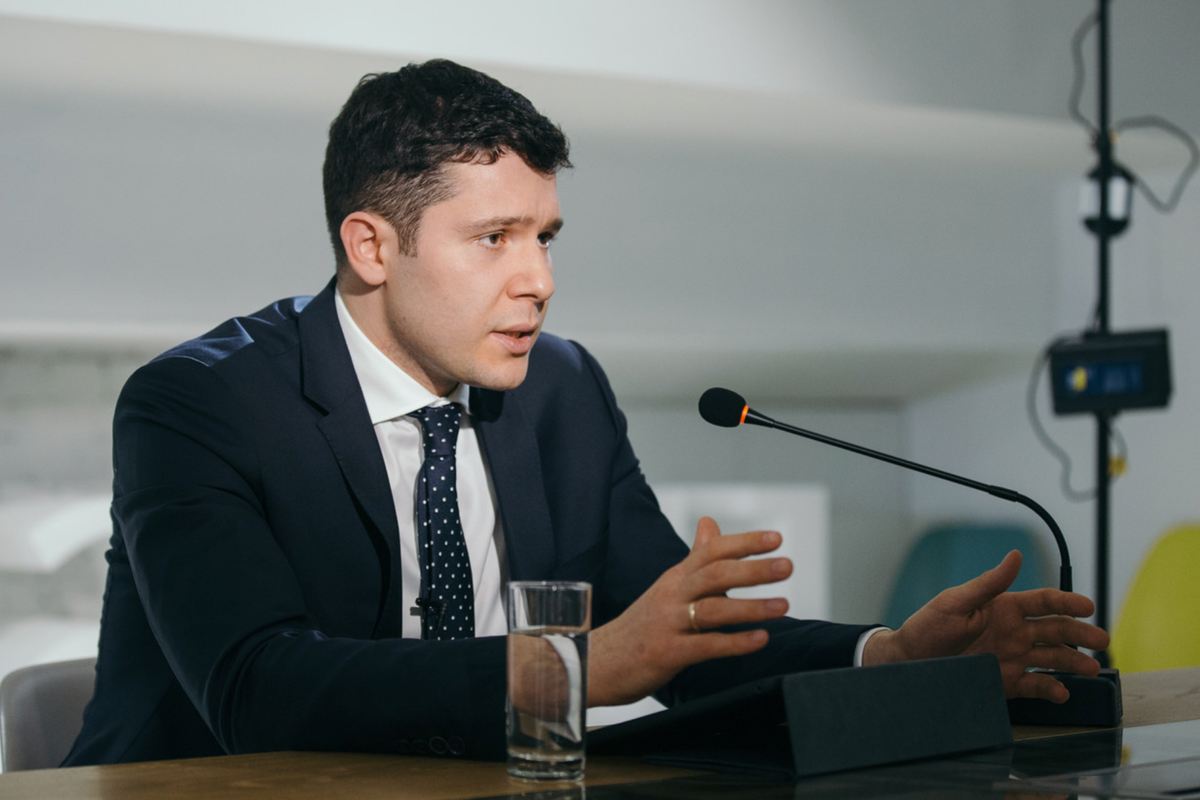 Алиханов: Официальных очередей из инофирм на возврат в РФ пока нет