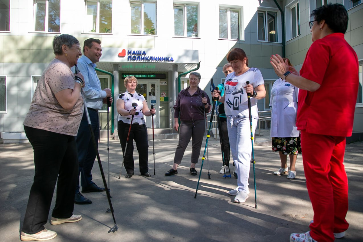 В Щурове в г.о. Коломна пациенты теперь могут заниматься скандинавской ходьбой