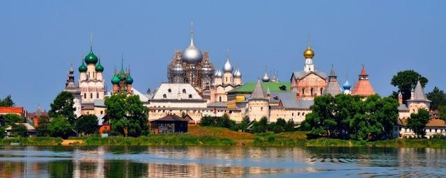 Российские туристы стали чаще путешествовать по Золотому кольцу вместо Европы