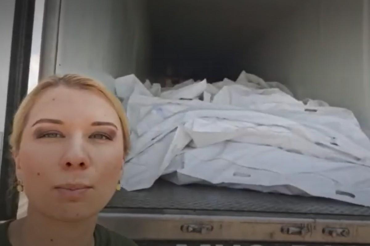 Журналистам открыли один из рефрижераторов с телами боевиков ВСУ