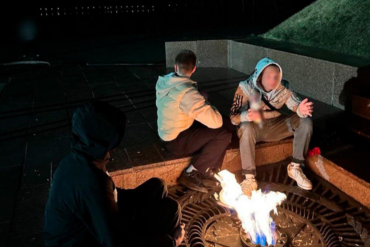 В Чебоксарах расследуют факт надругательства над Вечным огнём