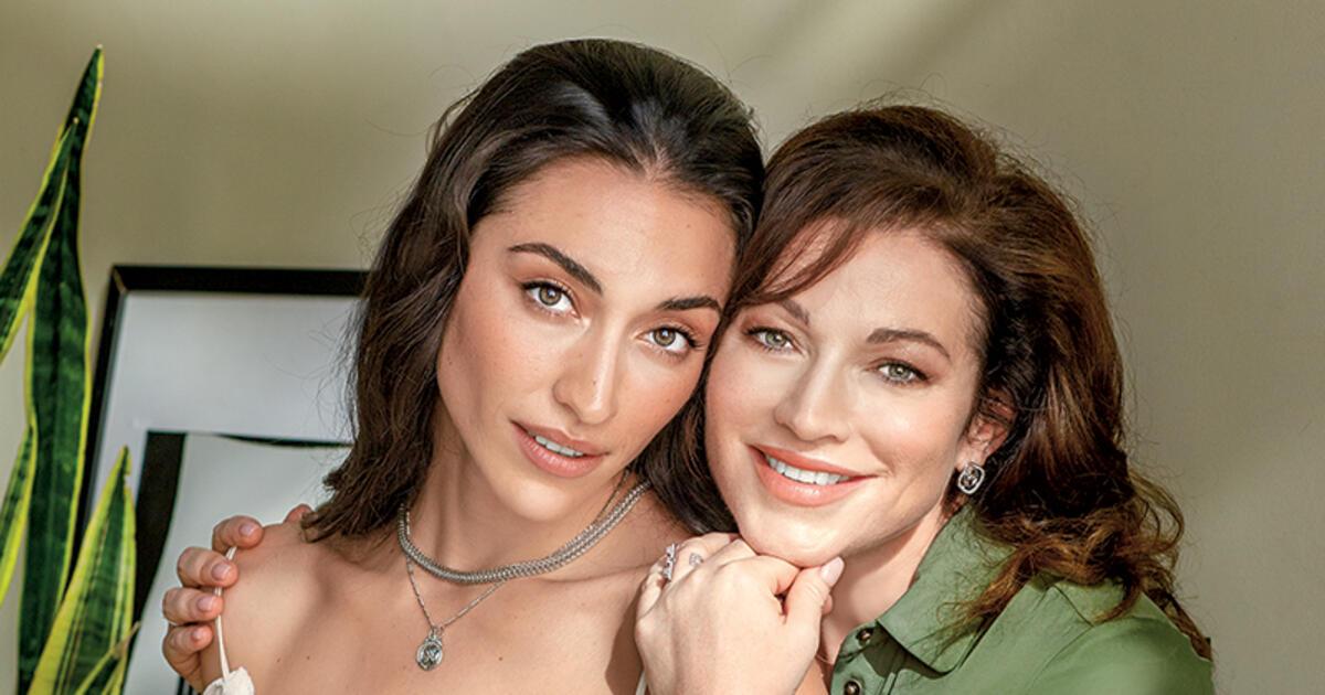 «Боялась и называла по имени-отчеству». Семейные тайны старшей дочери Тиграна Кеосаяна и Алёны Хмельницкой