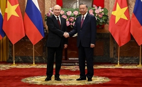 Псы лают – Россия потирает руки. Эффект от поездки Путина в Пхеньян и Ханой уже налицо