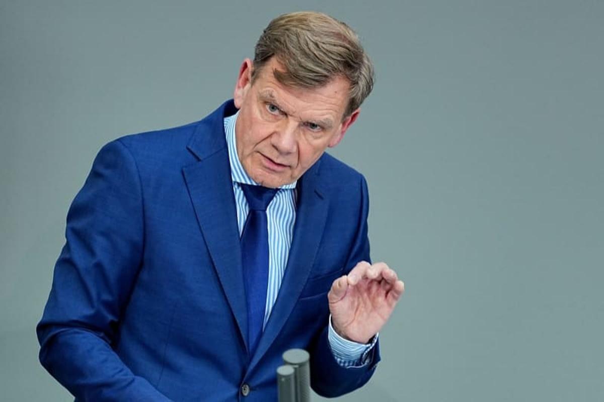 Глава МИД ФРГ назвал насмешкой слова Путина о стремлении к миру