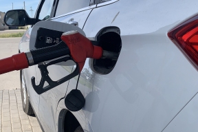 Дефицит и рост цен до 79 рублей: ФАС проверит ситуацию с топливом в Приморье