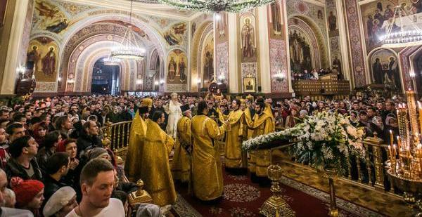 Более 300 тысяч жителей Кубани встретили Рождество в храмах