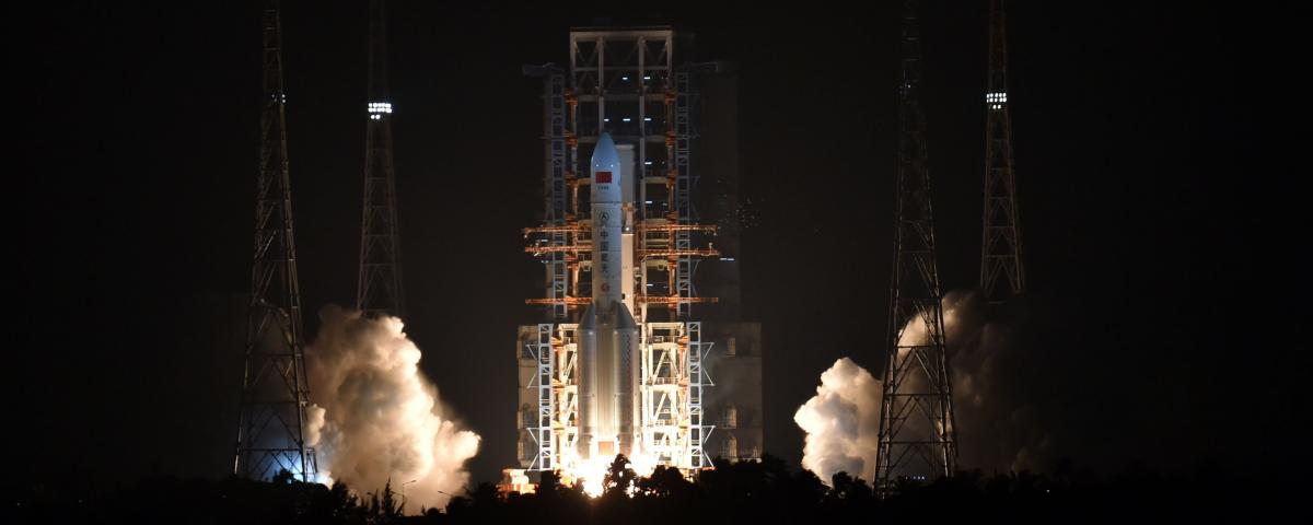 Китайская ракета «Чанчжэн-5» успешно вывела на орбиту лунный зонд