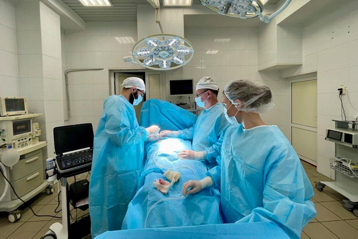 Ульяновские хирурги удалили гигантскую кисту печени при помощи малоинвазивной методики