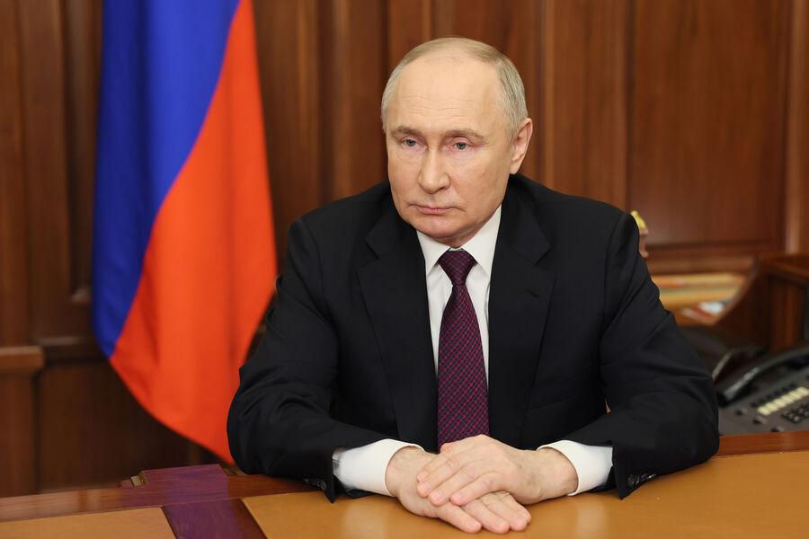 Путин считает что Украина сама должна решать, с кем ей по пути