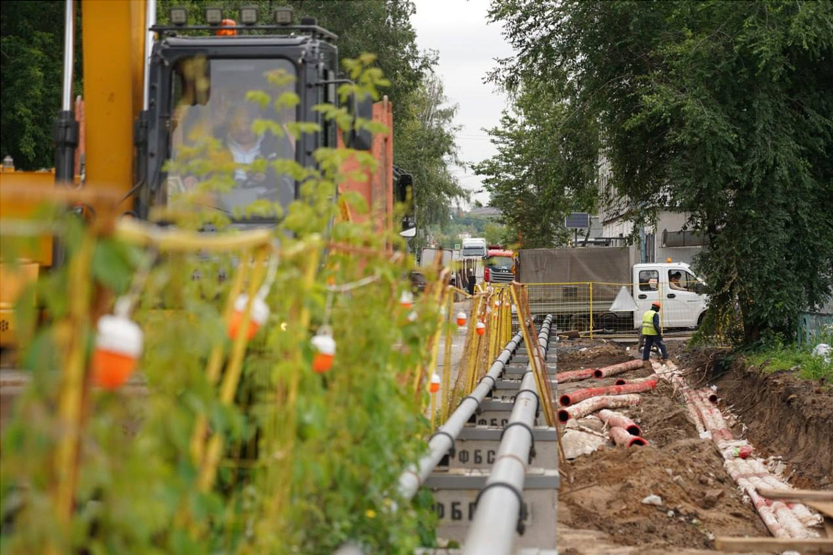В Котельниках продолжают ремонтировать участок теплосети, обслуживающий микрорайон Ковровый